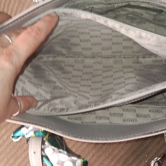 MICHAEL MICHAEL KORS EUC GRAY SAFFIANO LEATHER TOTE BAG - Picture 12 of 15